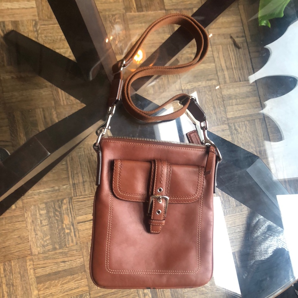 Brown Leather Coach shoulder bag